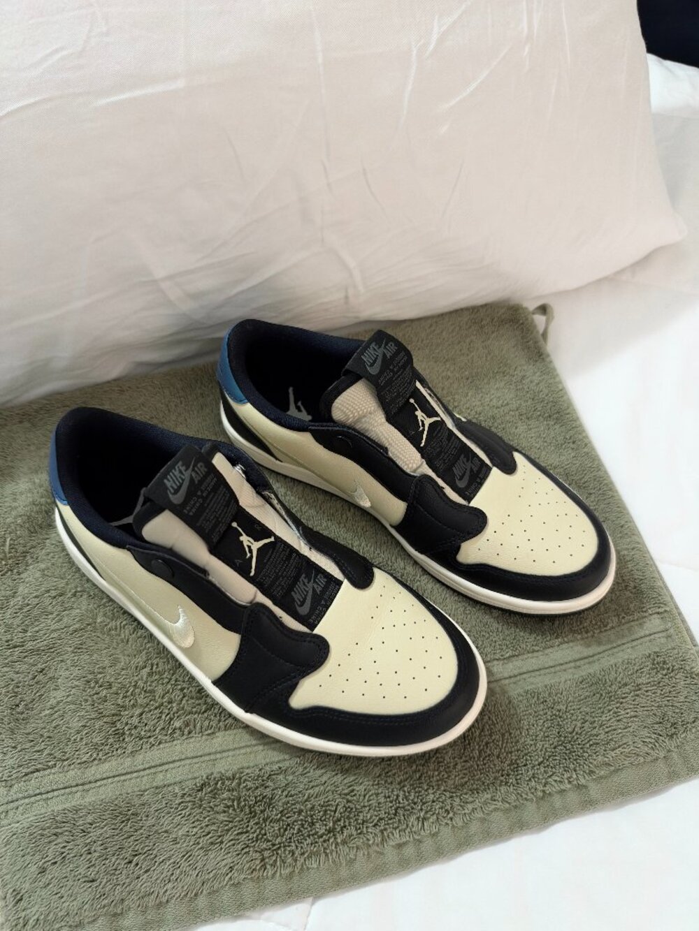 Air Jordan 1 Retro Low Slip "Fossil" (Fossil/Ivory/Anthracite Black) Women's 7.5